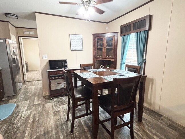 Building Photo - 2536 Blue Marlin St SW