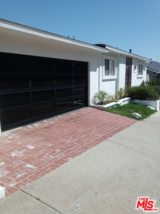 Building Photo - 4201 Don Diablo Dr