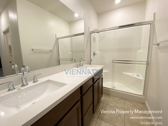 Building Photo - 9184 Osterville Dr