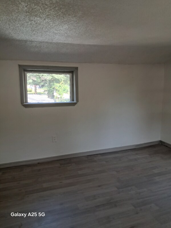 Building Photo - 2351 Dukes Ave
