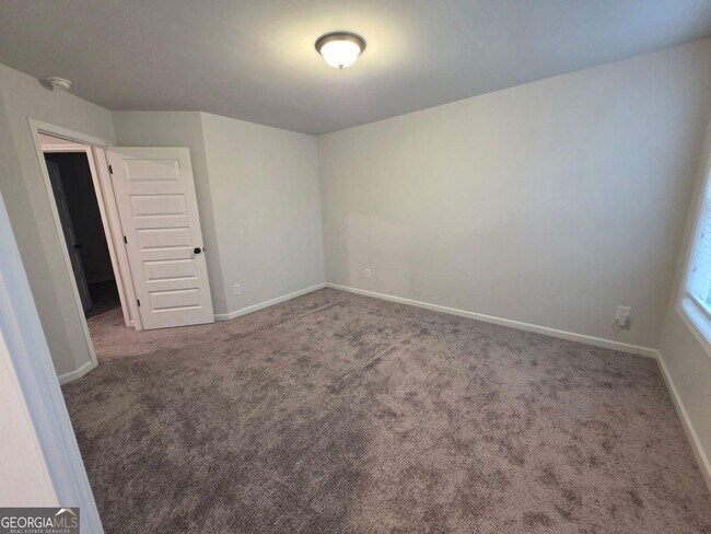 Building Photo - 304 Sterling Creek Wy