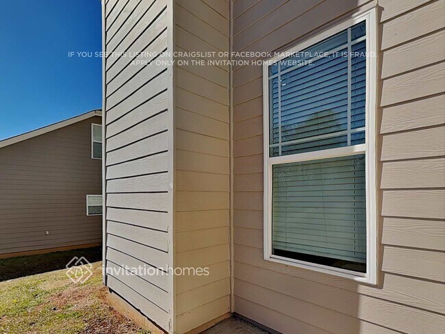 Building Photo - 110 Parkway Dr