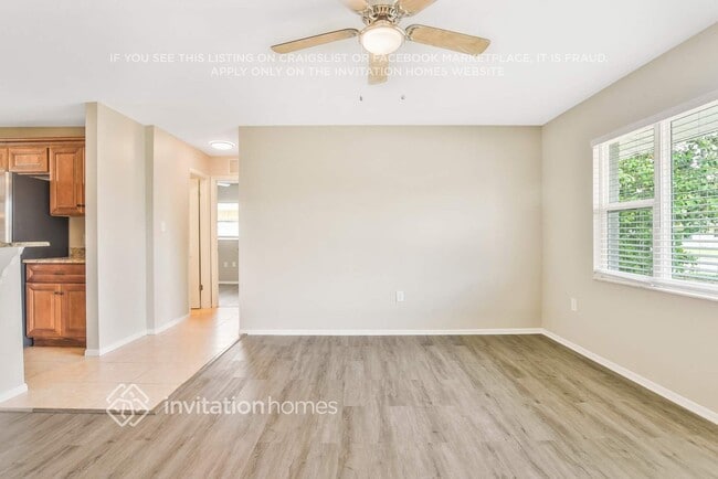 Building Photo - 10582 Jane Eyre Dr