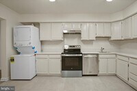 Building Photo - 3709 S George Mason Dr