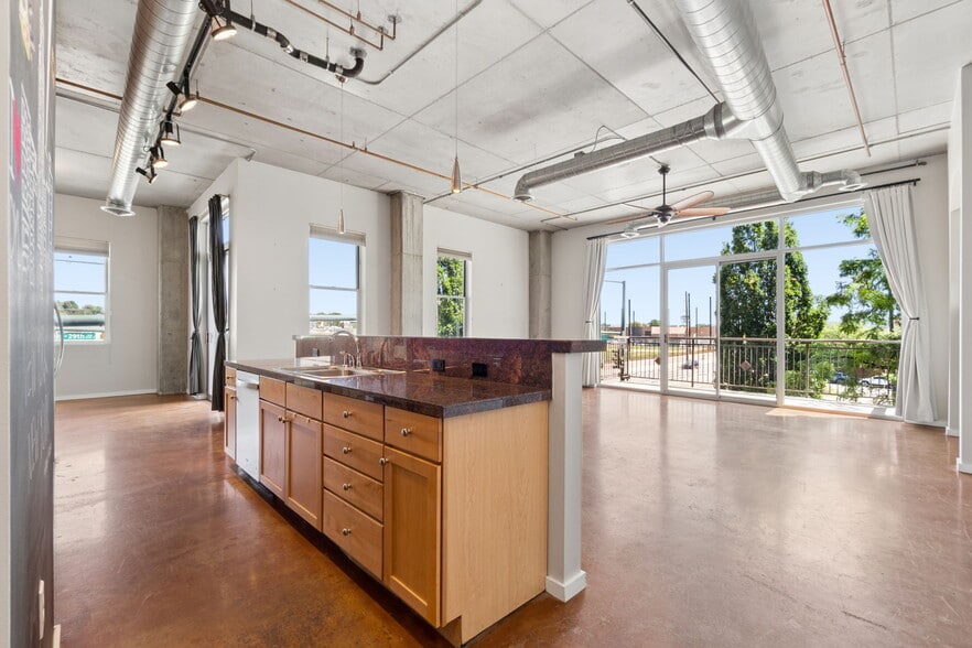 Building Photo - 2899 N Speer Blvd