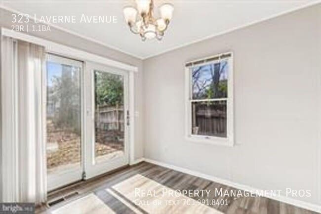 Building Photo - 323 Laverne Ave