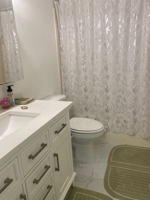 Building Photo - 105 Lake Irene Dr