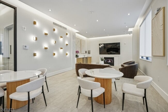 Building Photo - 1722 Springfield Ave