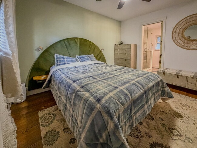 Building Photo - Cozy FURNISHED or  Unfurnished  2-Bed, 2-Bath Haven  on the creek!