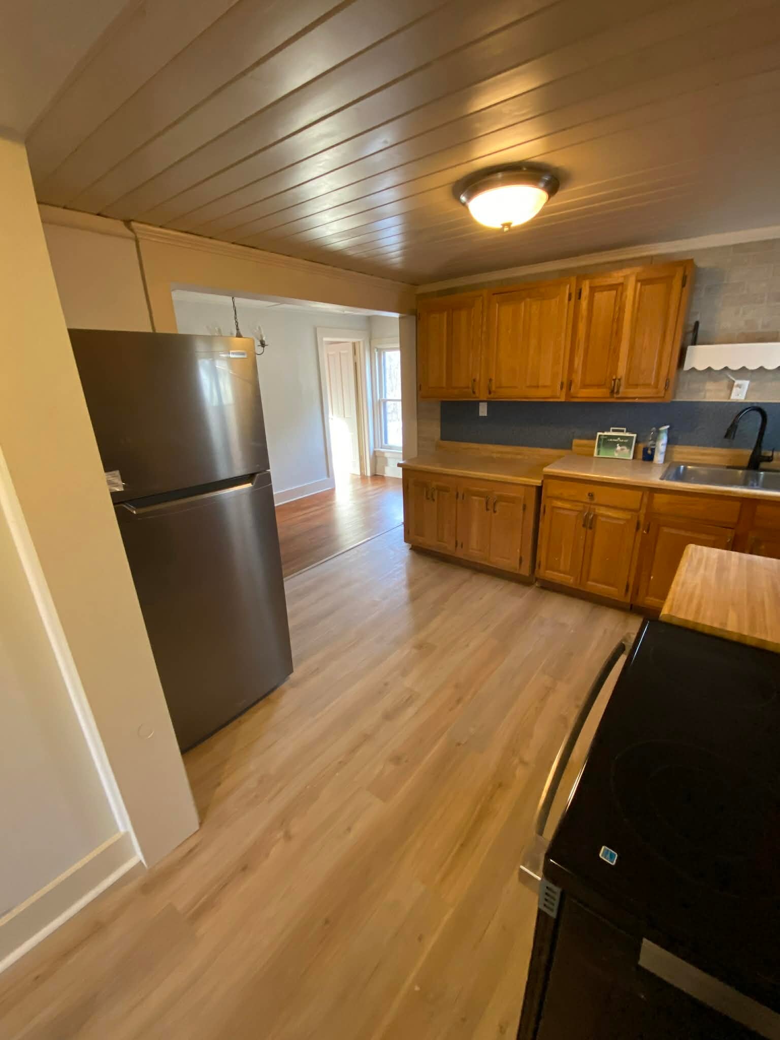 Building Photo - 49 Grove St