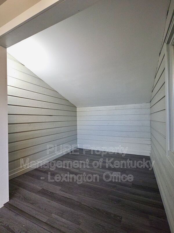 Building Photo - 750 Shaker Dr