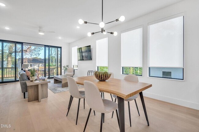 Building Photo - 810 Culpepper Ln