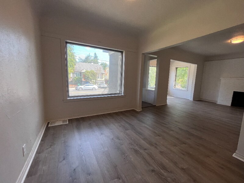 Building Photo - 5543 25th Ave NE