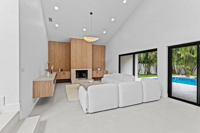 Building Photo - 2668 NW 41st St