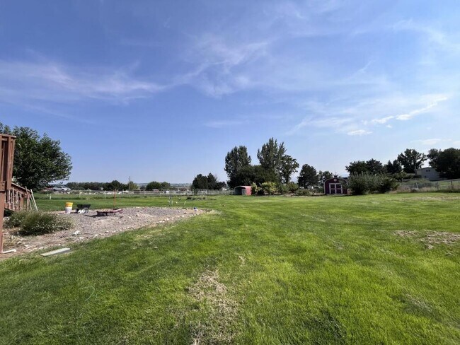 Building Photo - 22563 Hanley Dr