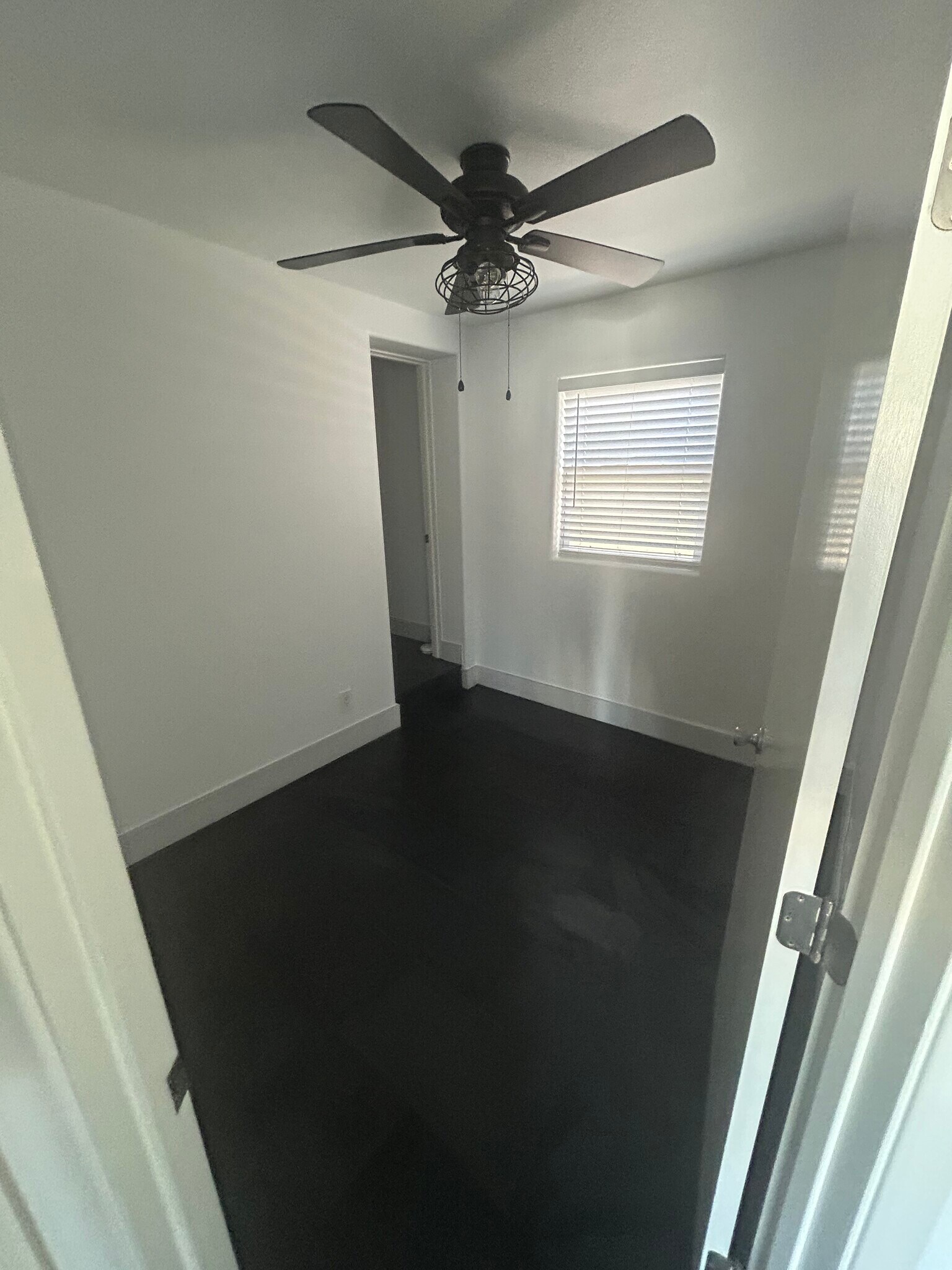 Building Photo - 3705 Sunset Ln