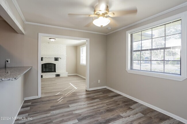 Building Photo - 11251 Andrea Dr