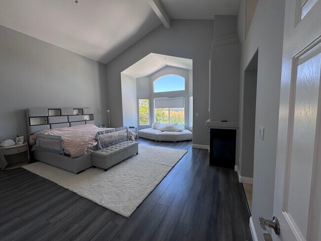 Building Photo - 1274 Sunrise Ridge Dr