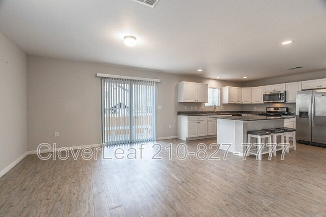 Building Photo - 10414 Legacy Hl