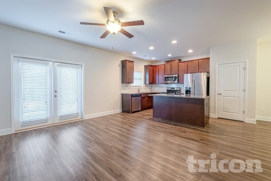 Building Photo - 329 Trickum Hill Dr