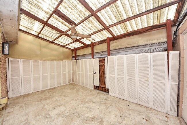 Building Photo - 6710 Biggs Ct