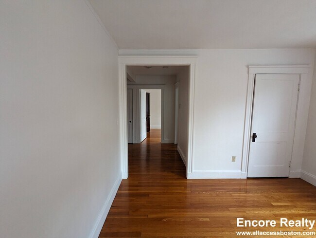 Building Photo - 120 Summer St