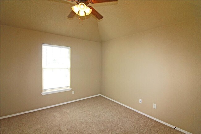 Building Photo - 3001 SW Woodruff St