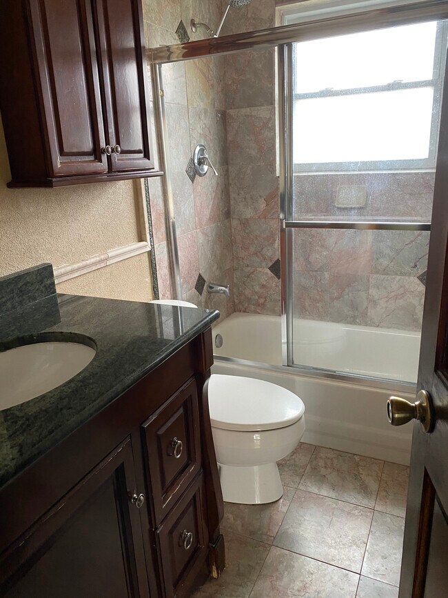 Upstairs bathroom - 3137 W 20th Ave