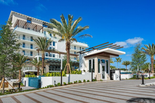 Building Photo - 200 SE Mizner Blvd