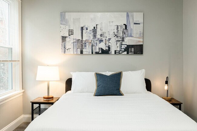 Building Photo - 216 Gilman Ave