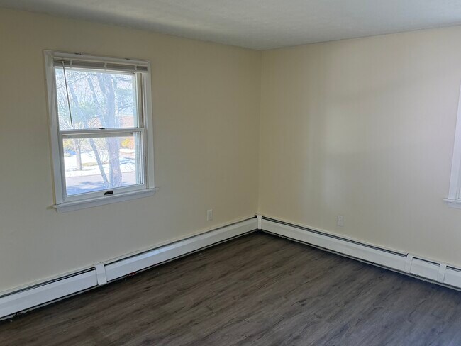 Building Photo - Briarwood 6