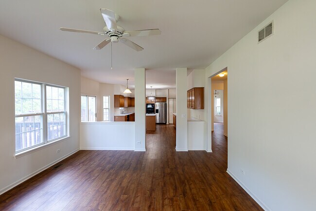 Building Photo - 2803 Bluewater Cir