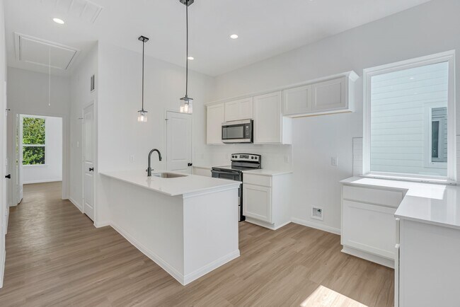 Building Photo - 5105 Mallow St