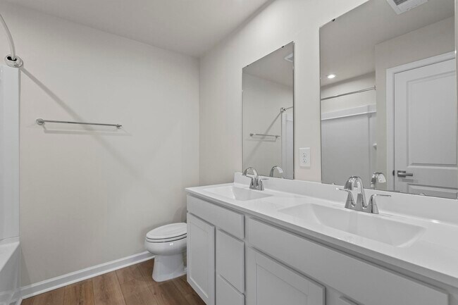Building Photo - 338 Myrtle Mdws Dr