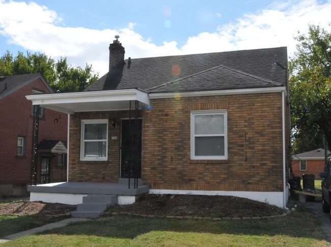 Building Photo - Beautiful 3 Bedroom 1 Bathroom Home