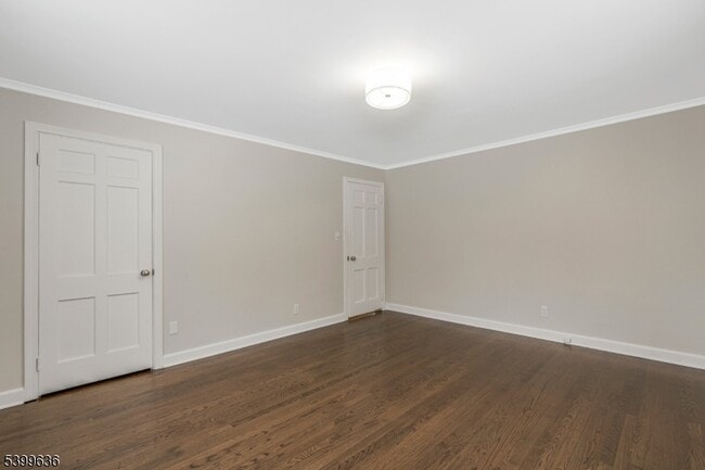 Building Photo - 111 King George Rd