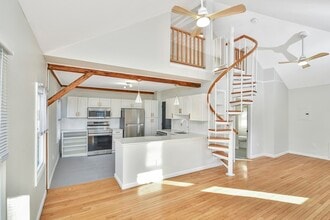 Building Photo - 21 Park St