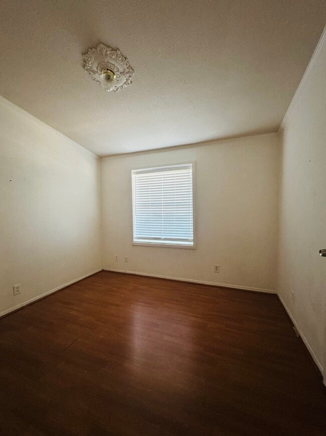 Building Photo - 10118 Berrypatch Ln