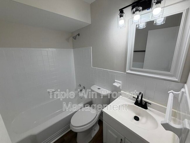 Building Photo - 185 St Eugene Ln