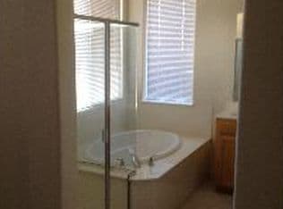 Building Photo - Beautiful Rental Home