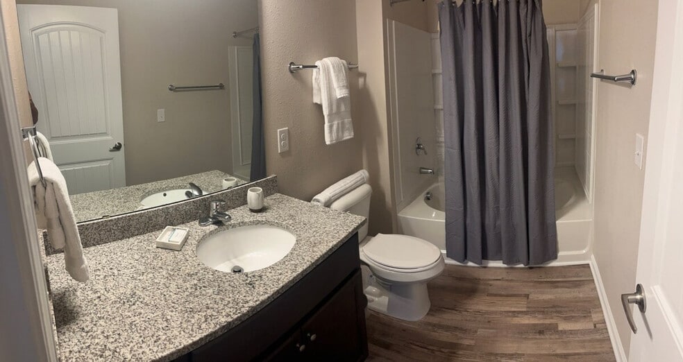 Building Photo - 1445 Broadcloth St