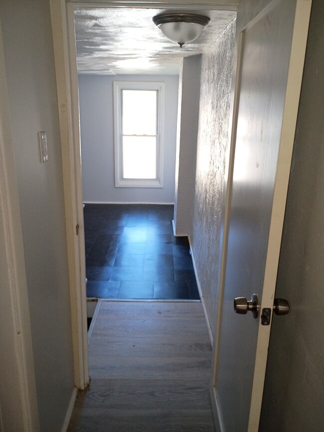 Building Photo - 433 Ferndale Ave