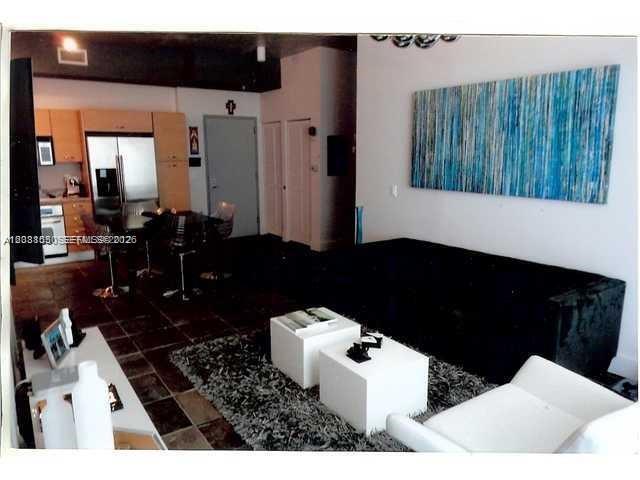 Building Photo - 2275 Biscayne Blvd
