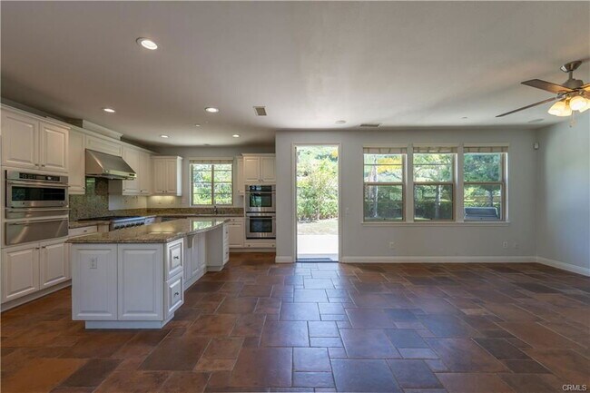 Building Photo - 14 Katy Rose Ln