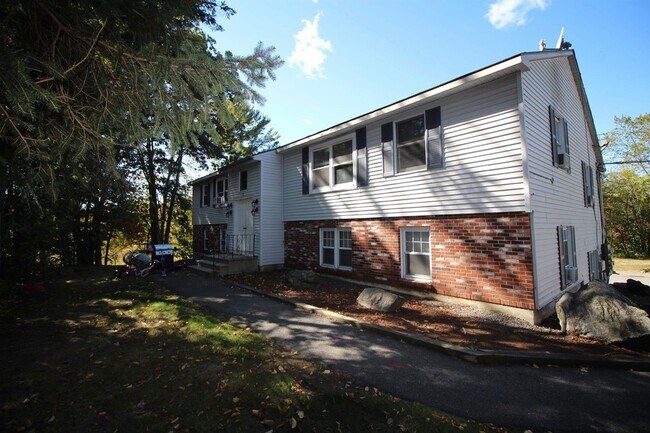 Building Photo - 76 Franklin St