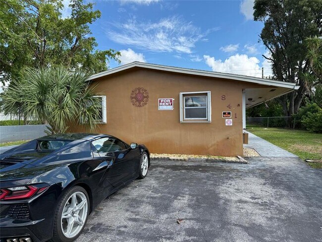 Building Photo - 841 NW 39th St