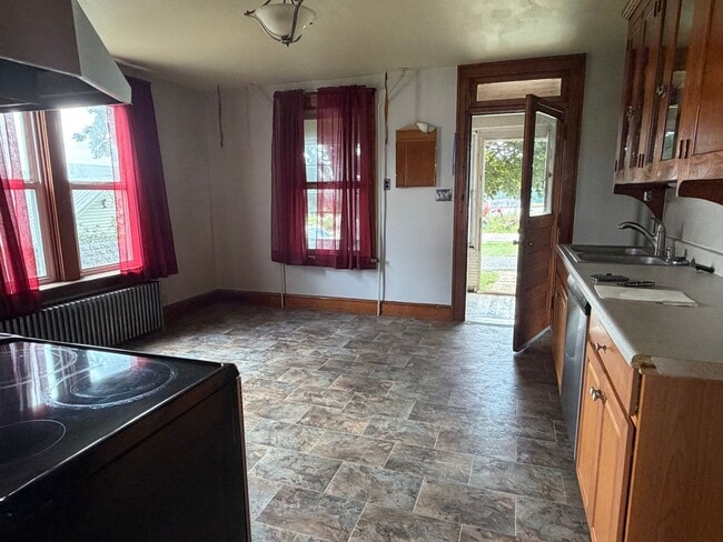 Building Photo - 7144 Susquehanna Trail S
