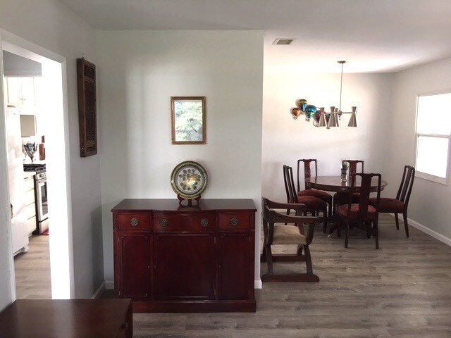 Building Photo - 4810 Loukelton Way