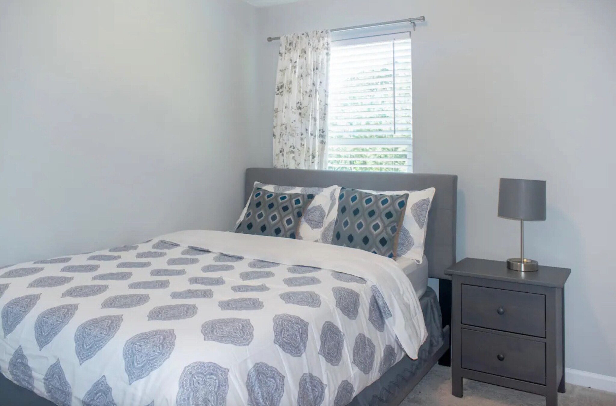 Building Photo - Room in Townhome on Laurel Ridge Cir