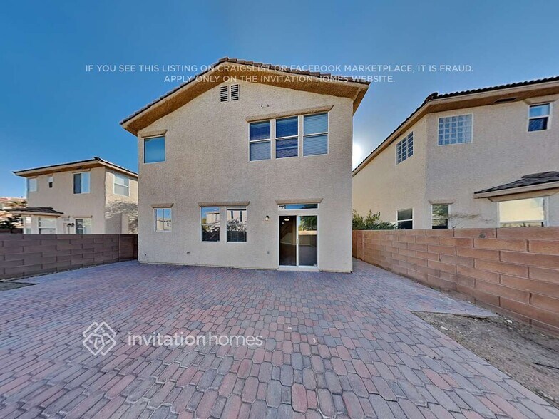 Building Photo - 3872 W Irvin Ave